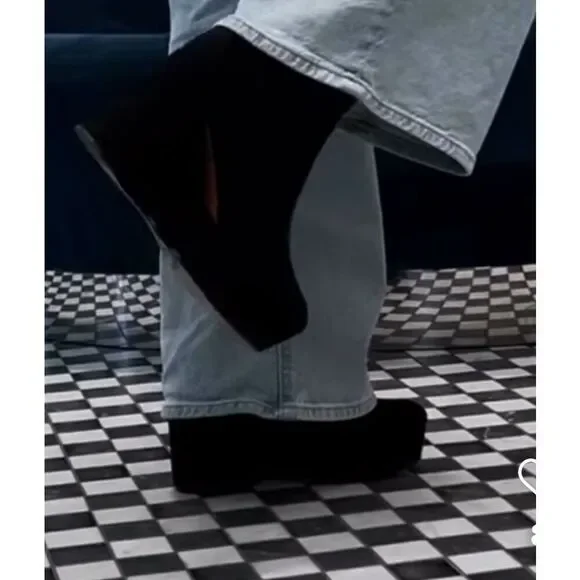 Clergerie Paris BELEN Suede Platform Boot Black size 9 $795.00 - Picture 7 of 8